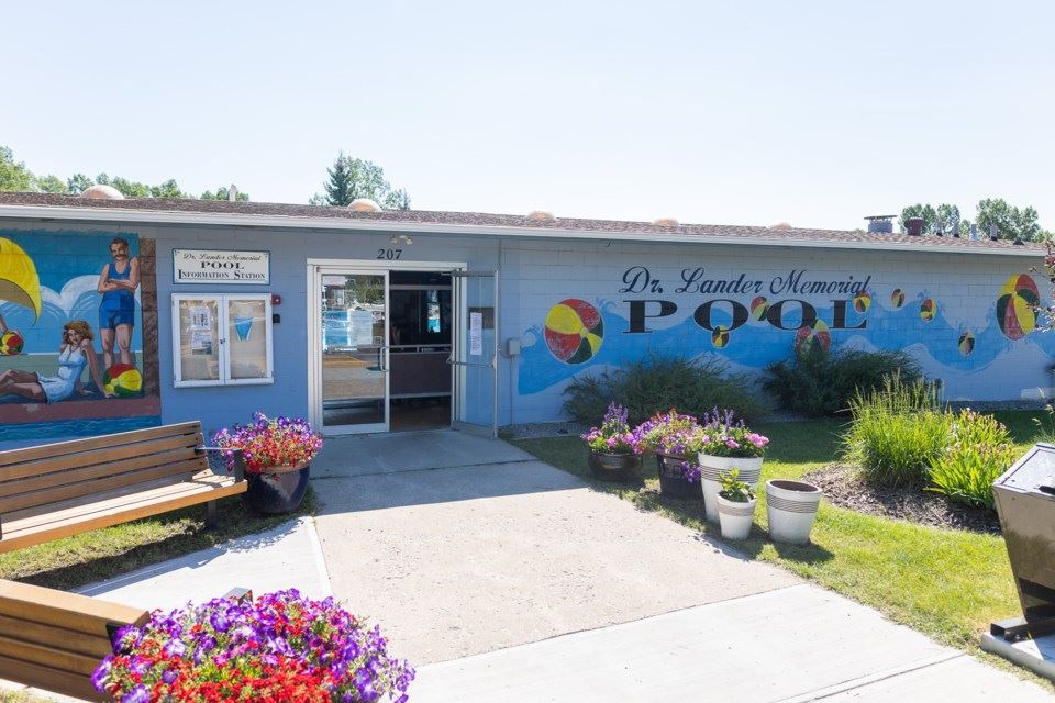 ww-turner-valley-pool-bwc-7700-web