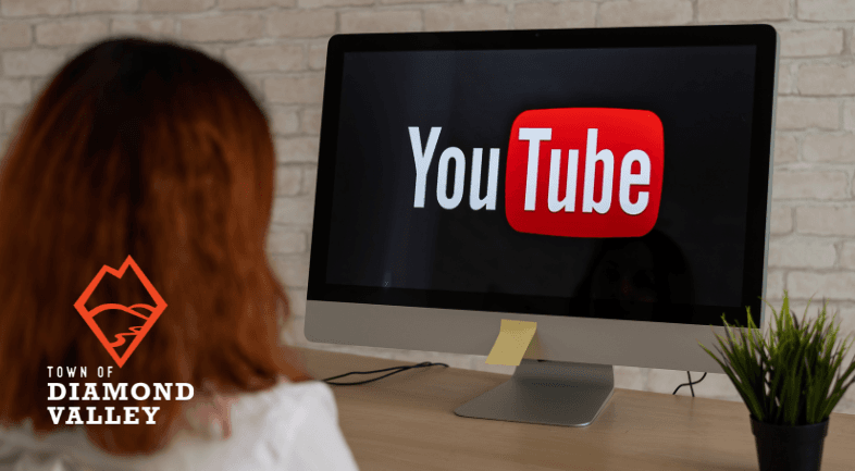 YouTube (786 x 433 px)